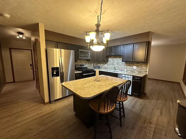 5811 Whispering Way, Loves Park, IL 61111