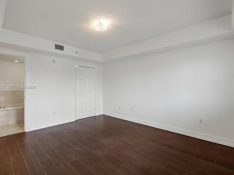 101 Sidonia Ave #404 — Photo 23