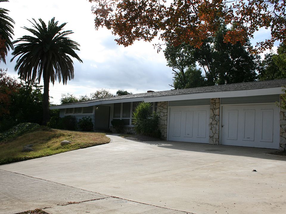 1st image of 4635 Brewster Dr