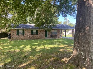 311 Dampeer St, Crystal Springs, MS 39059