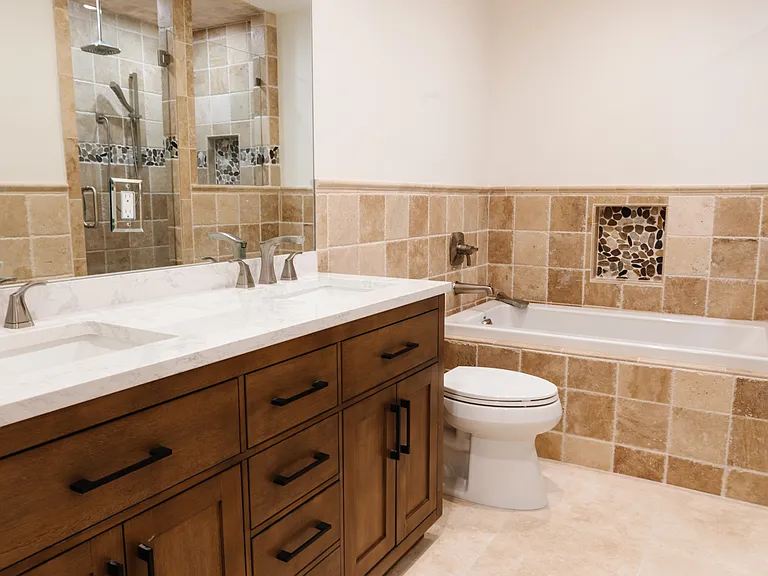 10933 Wellworth Ave #4 — Photo 34