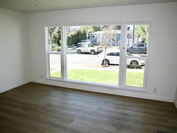3rd image of 2411 Loftyview Dr