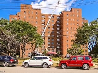 11720 Edgewater Dr APT 904, Lakewood, OH