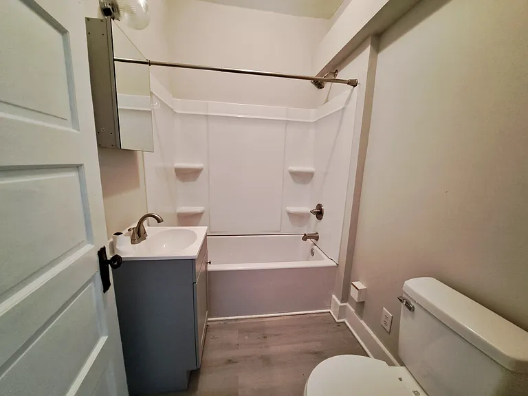 52 N Collier St — Photo 8