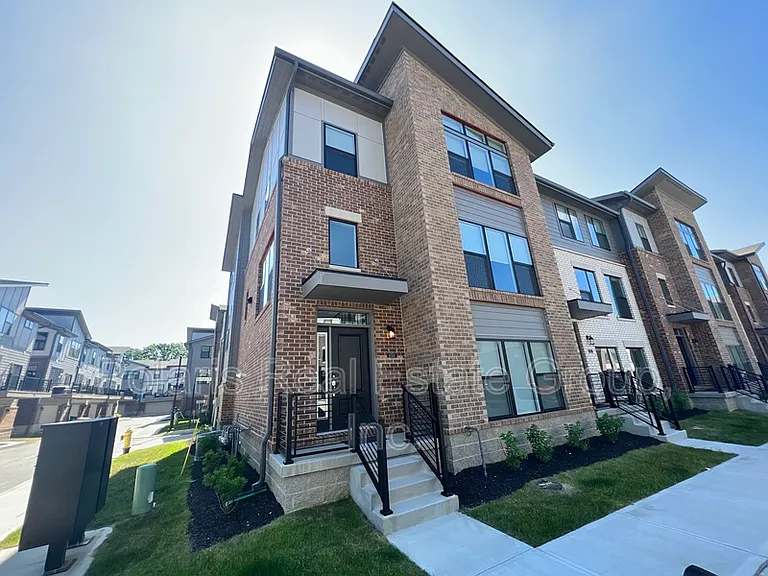 11585 Fulham St — Photo 2