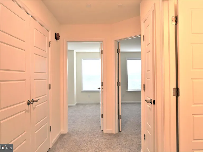 61 Becker Dr — Photo 23