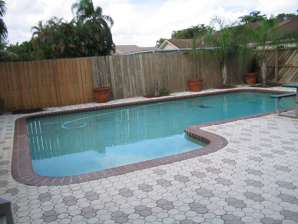 2nd image of 8669 SW 55th St