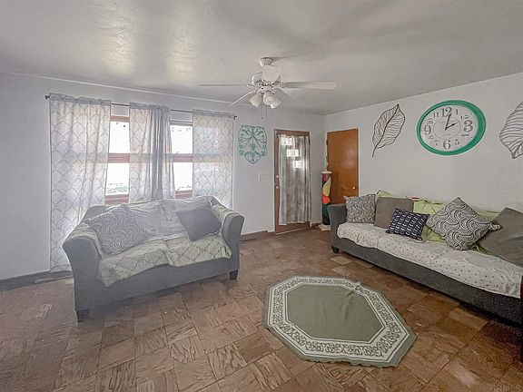 3rd image of 208 E North St