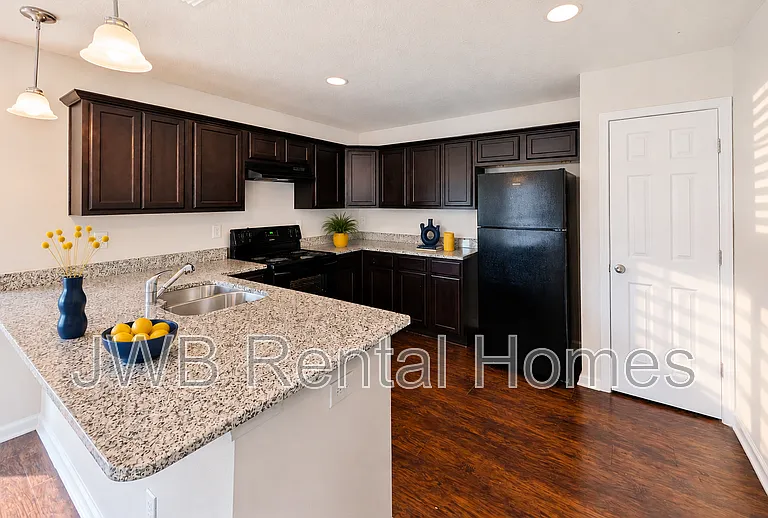 4638 Lenox Ave — Photo 3