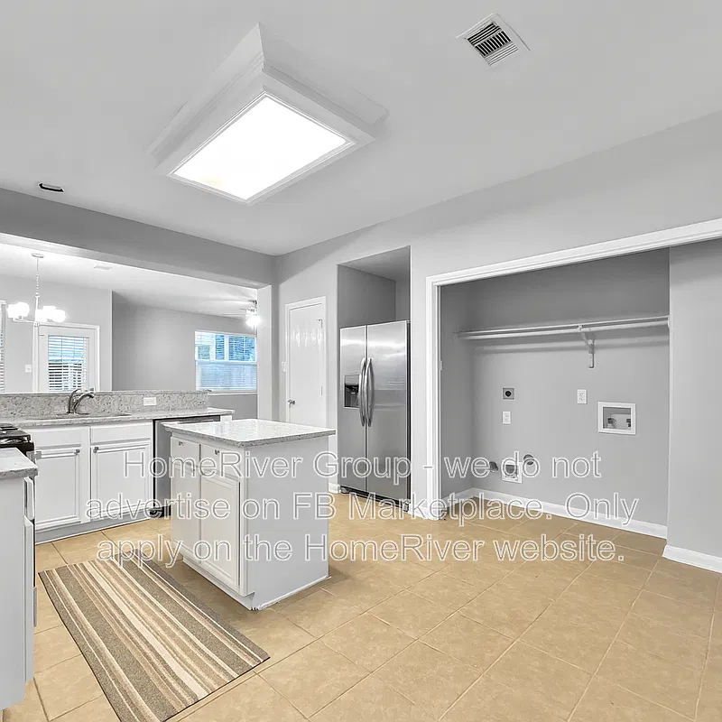 4 bed, 2.5 bath, 2440 sqft, $2,145 — Photo 3