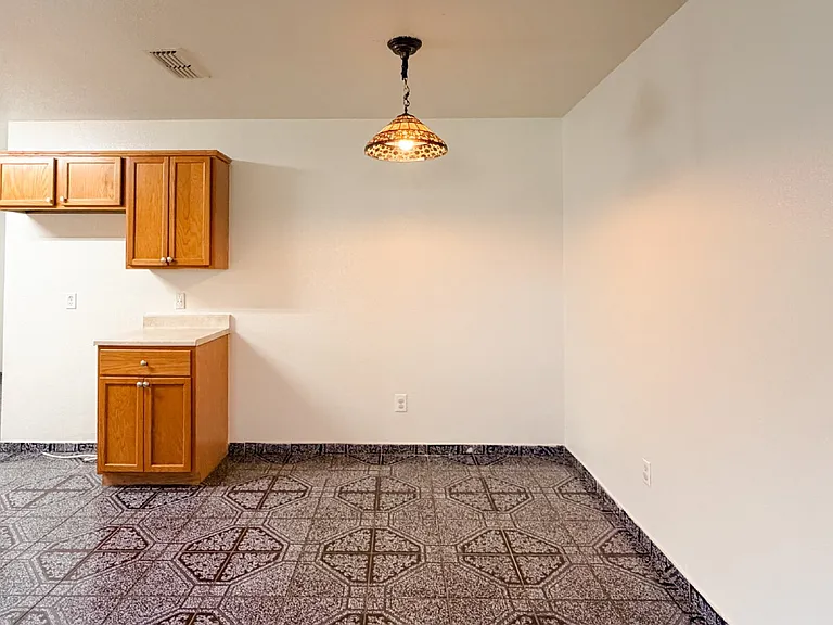 1202 Spell Ave — Photo 8