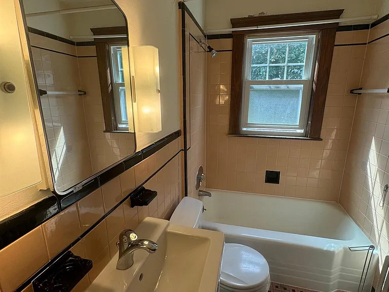 29 Frederick Ave #2 — Photo 16