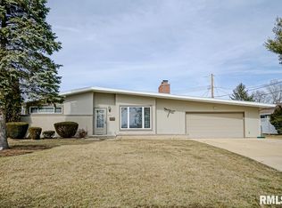 2611 W Greenbrier Ln, Peoria, IL