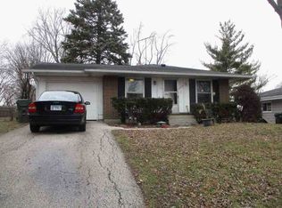 2320 Springhill Ln, Lindenhurst, IL 60046