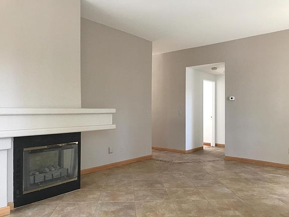 4th image of 37348 Laramie St