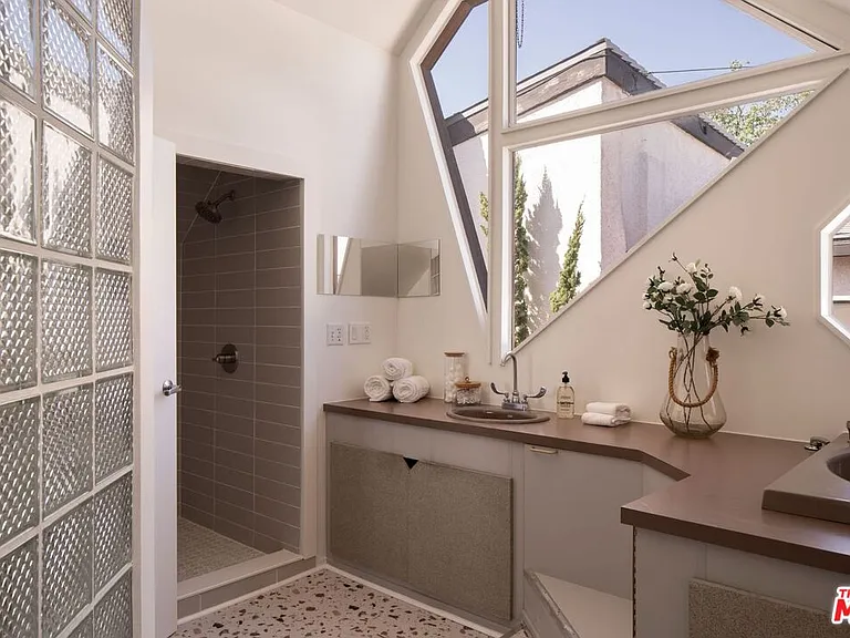755 Luton Dr — Photo 38