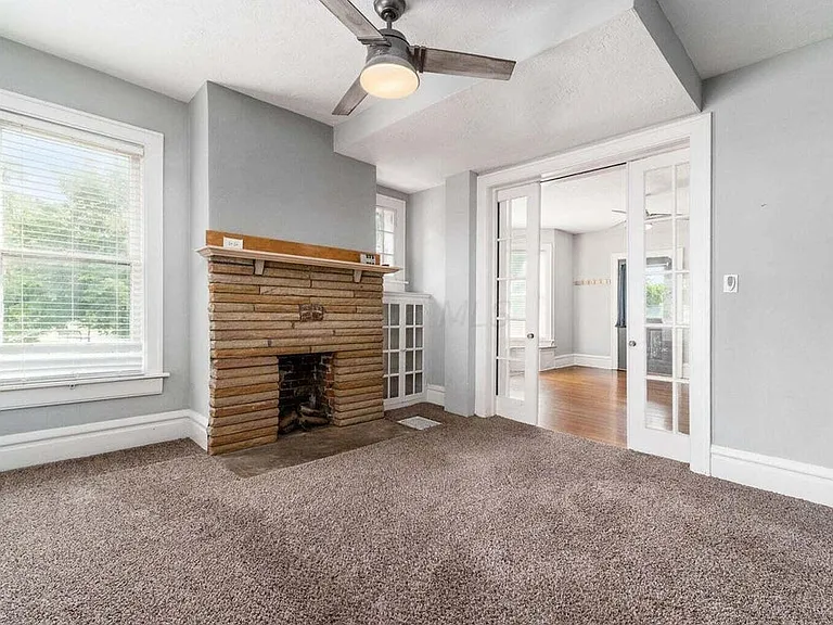 2339 Summit St — Photo 20