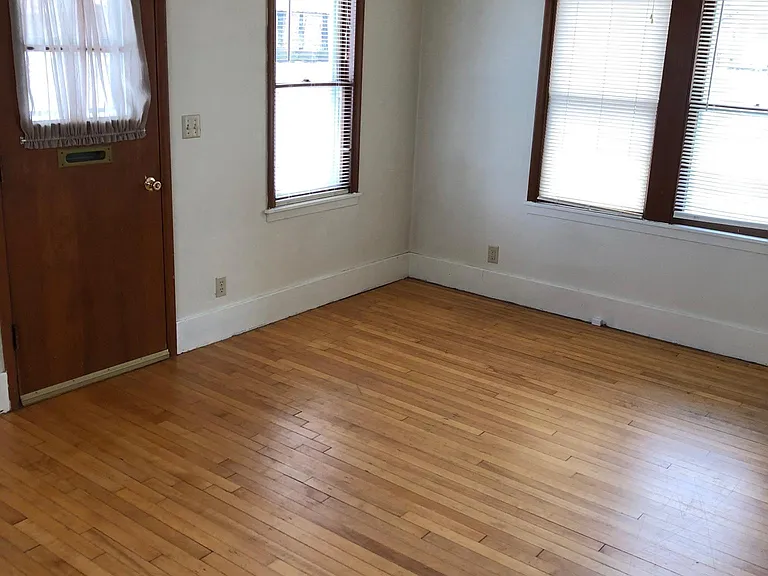 222 N Elm Ave — Photo 19