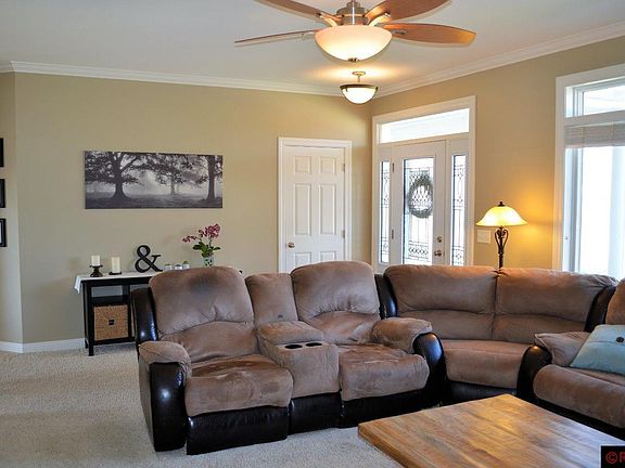 5th image of 213 Woodhaven Cir