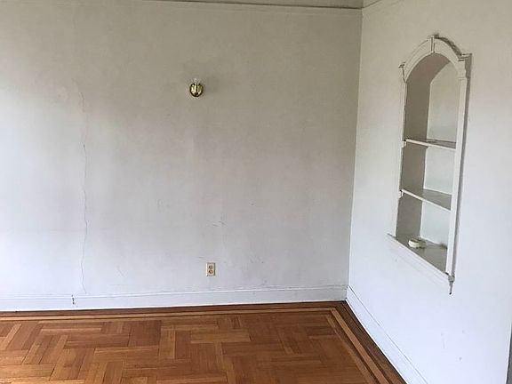3rd image of 1620 Caton Ave APT 4D