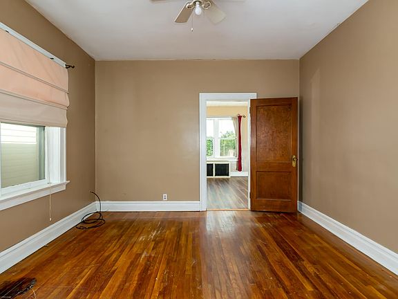 1st bedroom