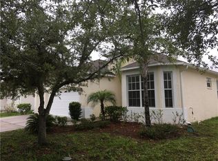31142 Alchester Dr, Zephyrhills, FL 33543