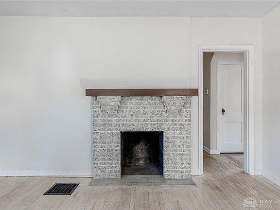 4th image of 4043 Ellery Ave