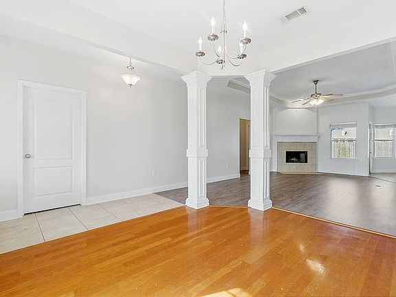 4th image of 3828 Augustine Ln