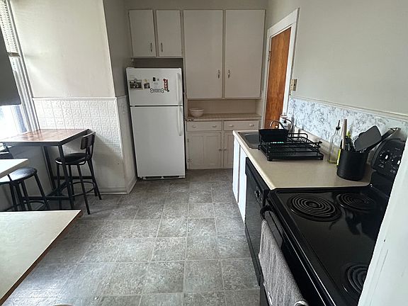3rd image of 42 Boardman St #1