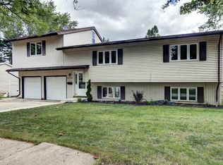 1530 11th Ave, Belvidere, IL 61008