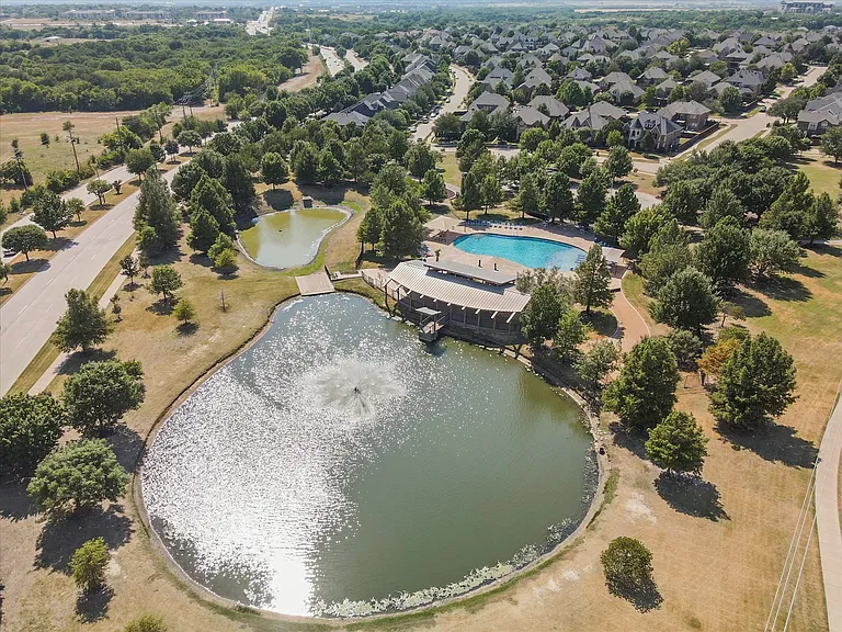 10153 Ferry Farm Ln — Photo 38