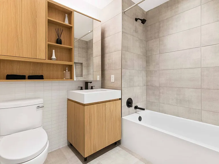 200 Montague St #14E — Photo 9