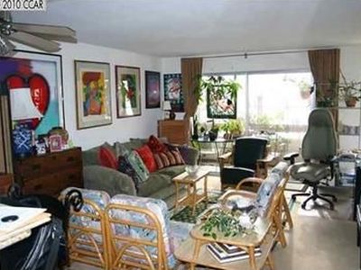 466 Crescent St APT 310, Oakland, CA, 94610