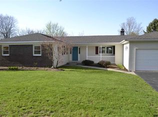 18 Petticoat Ln, Troy, NY 12180
