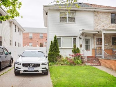 216-17 64 Avenue, Oakland Gardens, NY, 11364