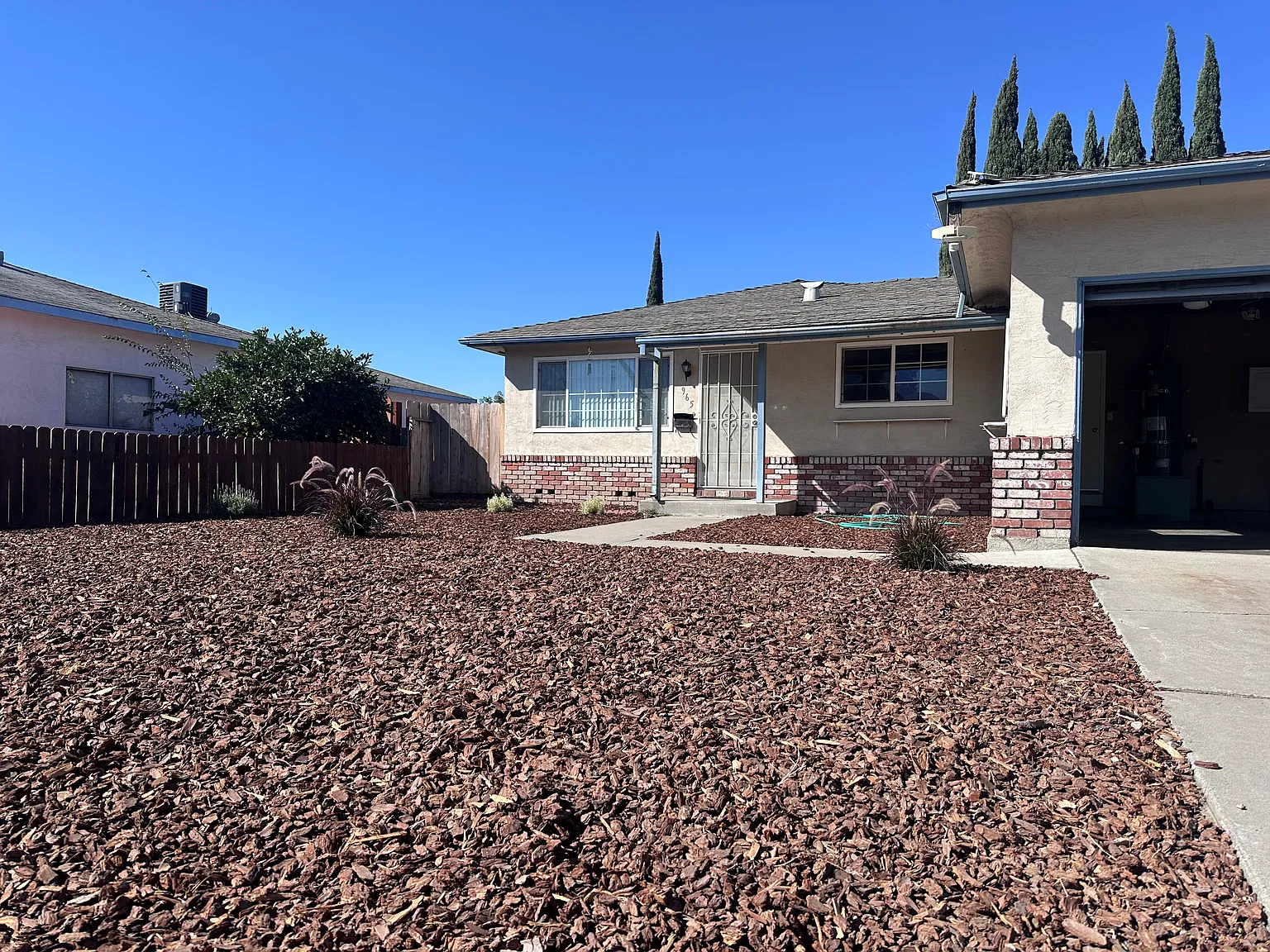 3 bed, 1313 sqft, $2,400 — Photo 3