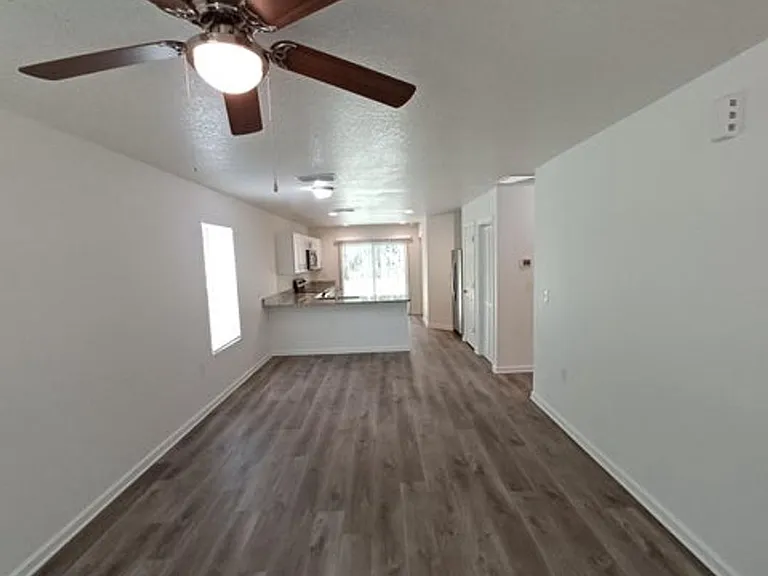618 Hannah St — Photo 2