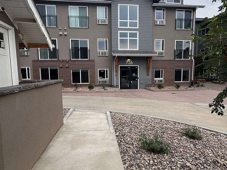 726 W Prospect Rd #103 — Photo 31