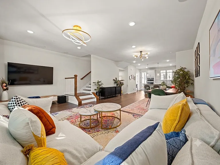 12 Plaza Rd #46 — Photo 10