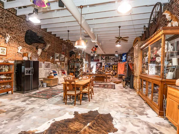 316 Clay St, Nocona, TX 76255