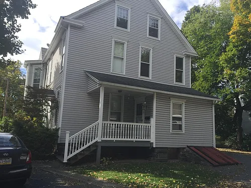 60 E Broad St Photo 1