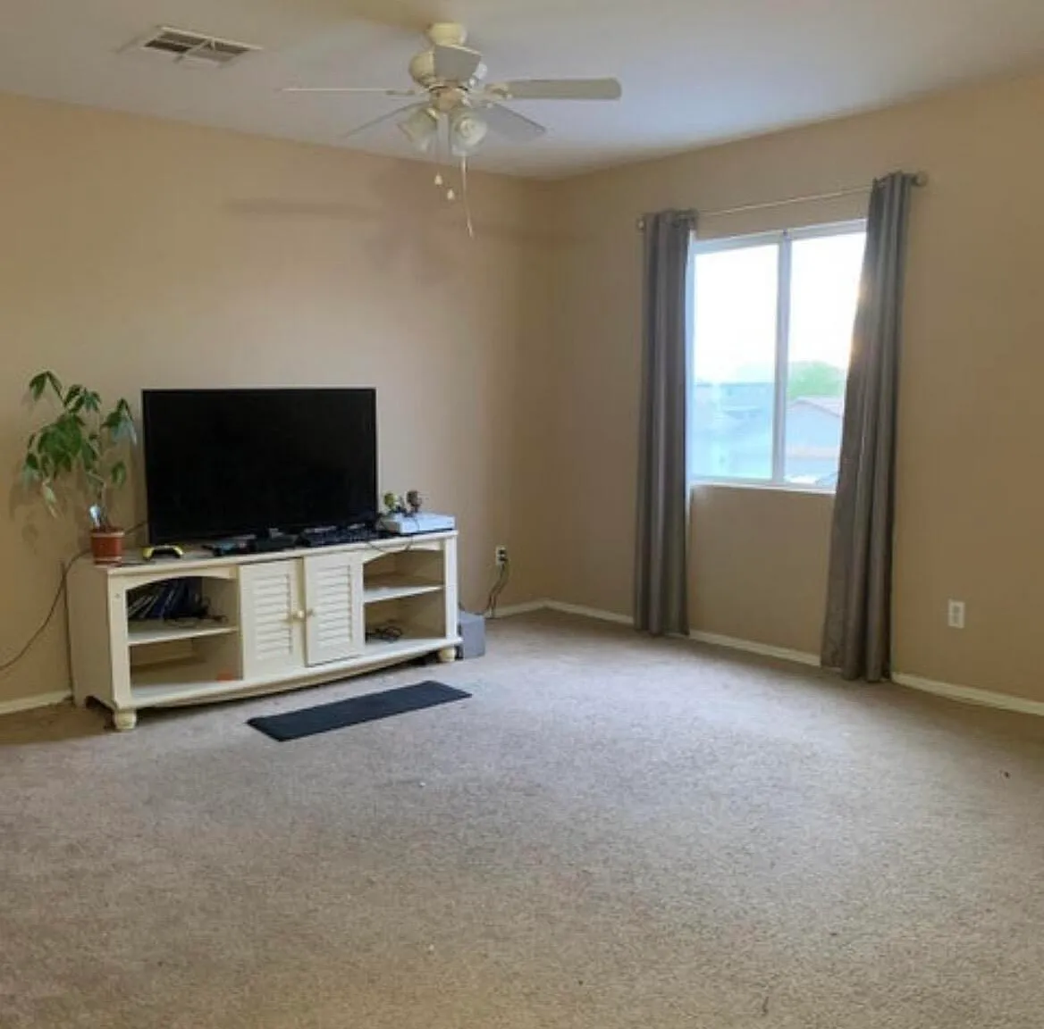 4 bed, 2.5 bath, 2230 sqft, $2,495 — Photo 4