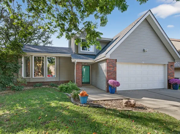 766 N 155th Ave, Omaha, NE 68154