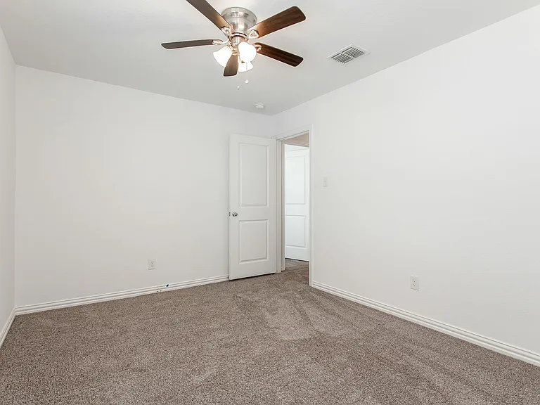 9213 Marilyn Pl — Photo 25