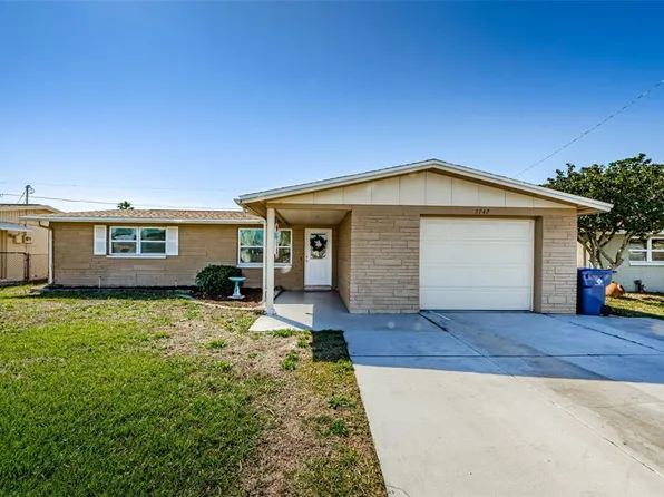 3742 Redwood Dr, Holiday, FL 34691