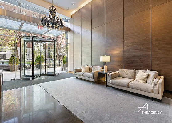 Rented by The Agency | media 49