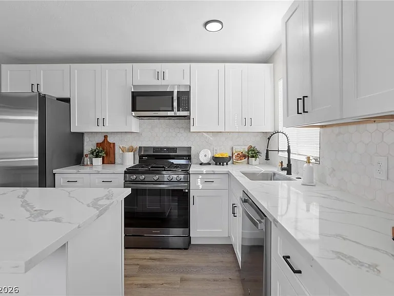 139 Fir St — Photo 10