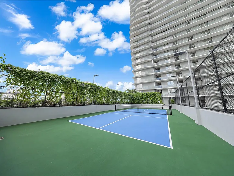 1400 Biscayne Blvd #3405 — Photo 27