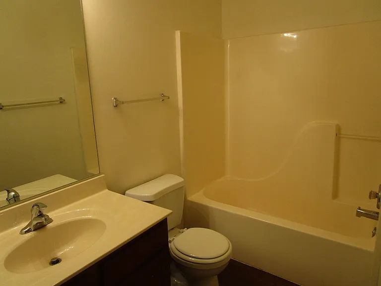 1725 Louise Cir — Photo 14