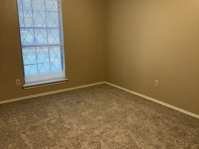 322 Juniper Dr — Photo 9